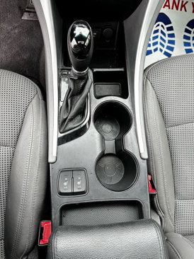 Used 2013 Hyundai Sonata SE w/ Navigation & Sunroof Pkg image 21