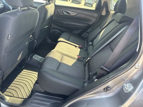 Used 2019 Nissan Rogue SV image 22