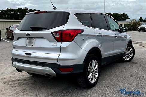 Used 2019 Ford Escape SE image 4
