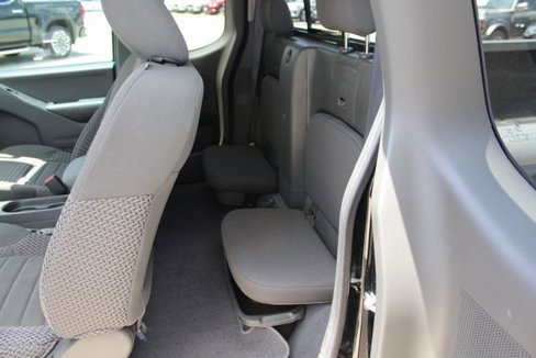 Used 2019 Nissan Frontier SV image 16