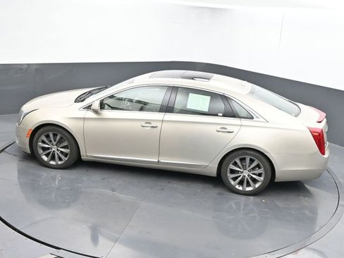 Used 2013 Cadillac XTS Luxury image 16