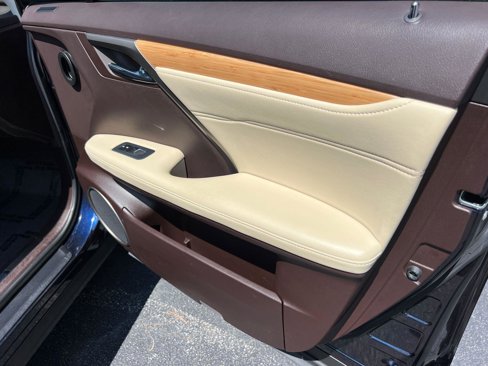 Used 2019 Lexus RX 350L FWD image 15