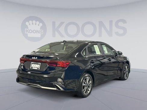 Used 2023 Kia Forte LXS image 7