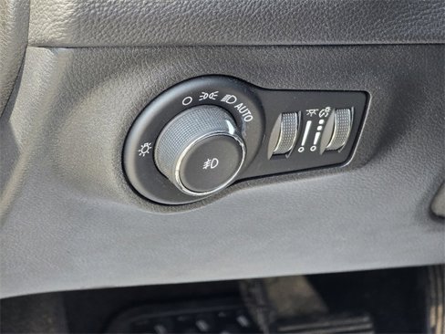 Used 2019 Jeep Compass Trailhawk image 8