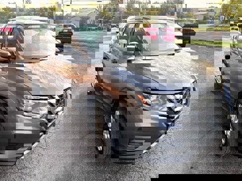 Used 2020 Nissan Rogue S image 6