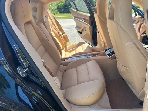 Used 2013 Porsche Panamera S image 14