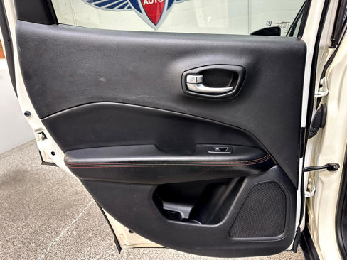 Used 2019 Jeep Compass Trailhawk image 17