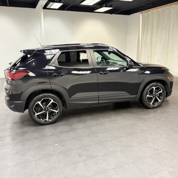 Used 2022 Chevrolet TrailBlazer RS w/ Sun and Liftgate Package image 6