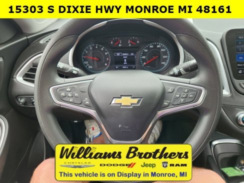Used 2023 Chevrolet Malibu LT image 9
