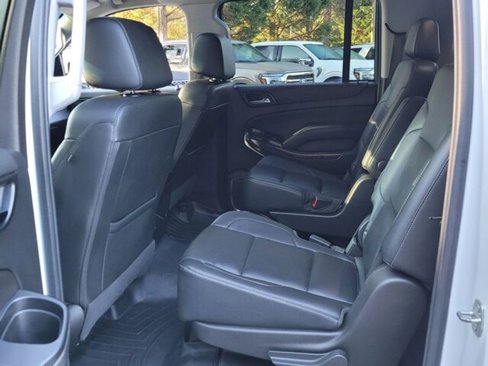 Used 2020 GMC Yukon XL SLT image 6