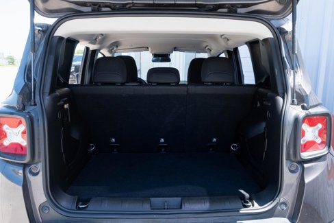Used 2020 Jeep Renegade Latitude image 14