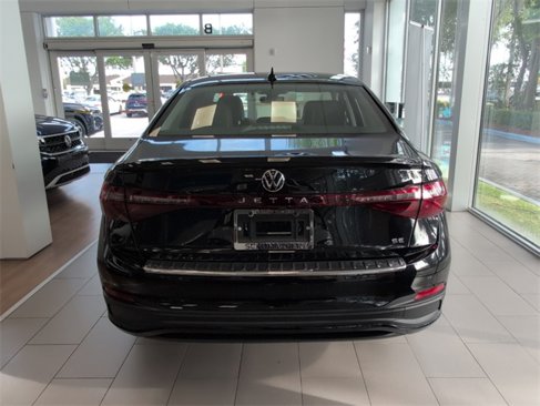 New 2025 Volkswagen Jetta SE image 9