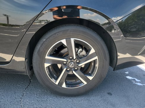 Used 2024 Nissan Sentra SV image 8