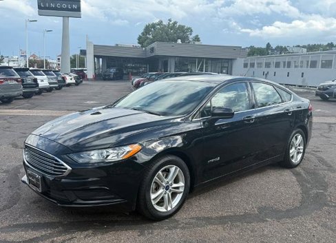 Certified 2018 Ford Fusion SE image 3