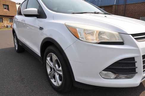 Used 2015 Ford Escape SE image 4