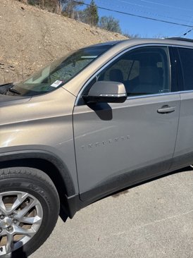 Used 2018 Chevrolet Traverse LT image 4