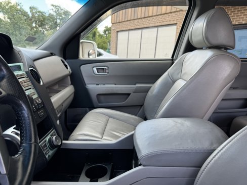 Used 2011 Honda Pilot Touring image 19