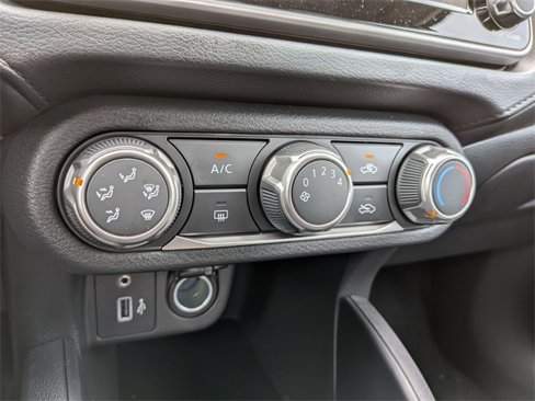 New 2025 Nissan Versa S w/ Trunk Package image 18