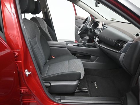 Used 2022 Nissan Rogue SV image 30