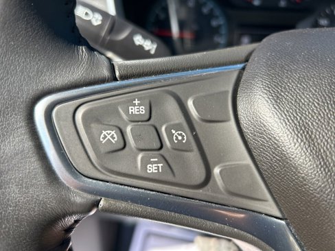 Used 2018 Chevrolet Equinox LT image 18