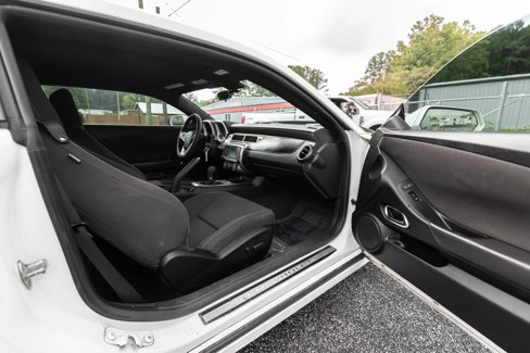 Used 2015 Chevrolet Camaro SS w/ SS Performance Package image 21