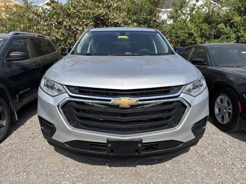 Used 2021 Chevrolet Traverse LS image 2