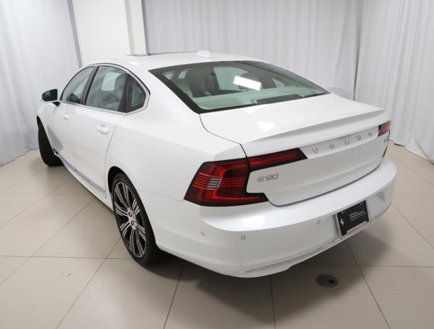 Used 2025 Volvo S90 B6 Plus w/ Protection Package Premier image 7