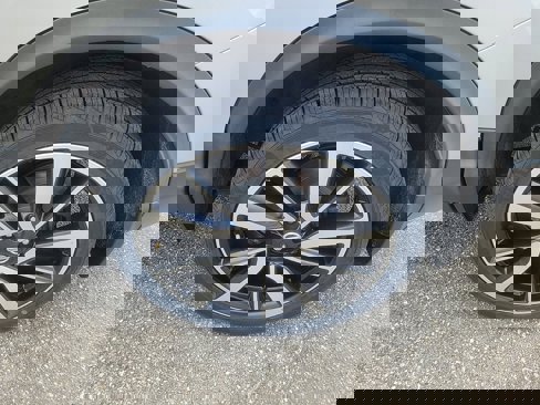 Used 2017 Nissan Rogue Sport SL w/ SL Premium Package image 8