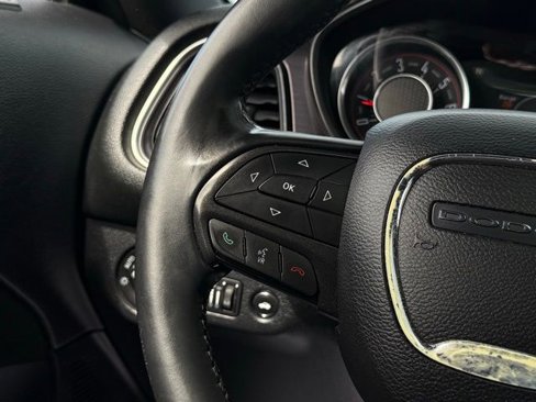 Used 2015 Dodge Challenger SXT w/ Driver Convenience Group image 11