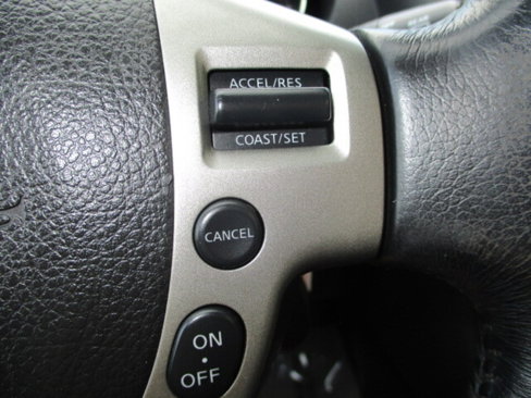 Used 2012 Nissan Rogue SL image 38