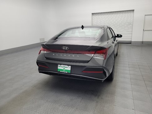 Used 2024 Hyundai Elantra SEL image 7