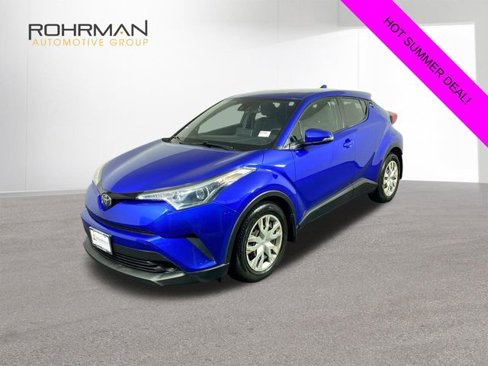Used 2019 Toyota C-HR XLE image 1