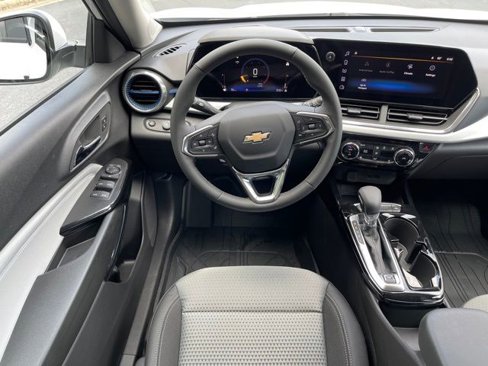 New 2026 Chevrolet Trax LT w/ Driver Confidence Package image 6