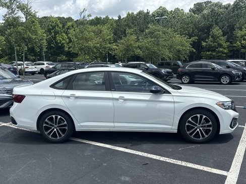 Used 2024 Volkswagen Jetta Sport image 4
