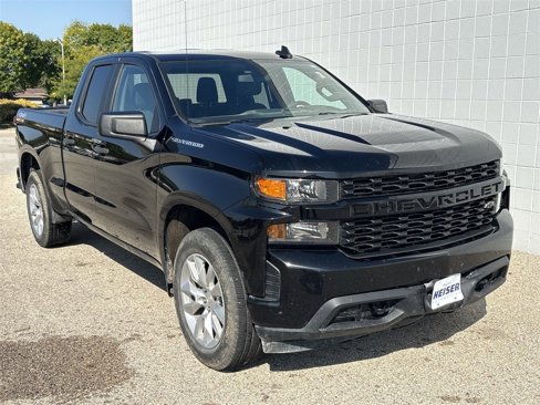 Used 2020 Chevrolet Silverado 1500 Custom w/ Custom Value Package image 14
