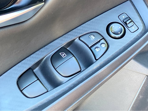 Certified 2023 Nissan Sentra SV image 17