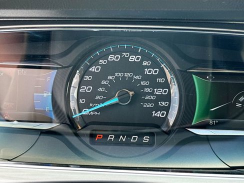 Used 2018 Ford Taurus SEL w/ Equipment Group 201A image 12