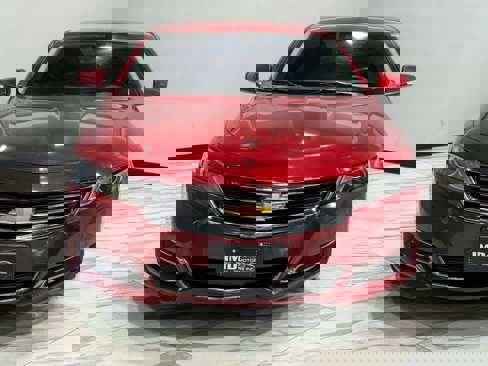 Used 2015 Chevrolet Impala LT w/ Convenience Package image 3