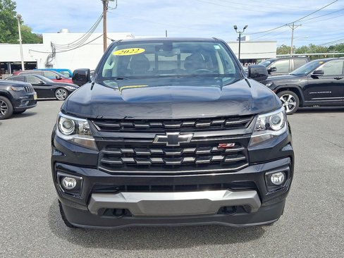 Used 2022 Chevrolet Colorado Z71 w/ Z71 Midnight Edition image 2
