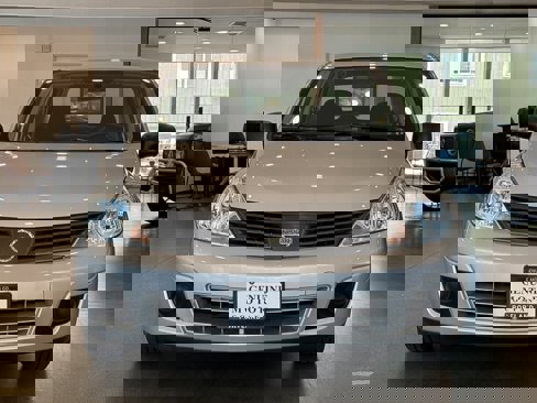 Used 2010 Nissan Versa Sedan image 2