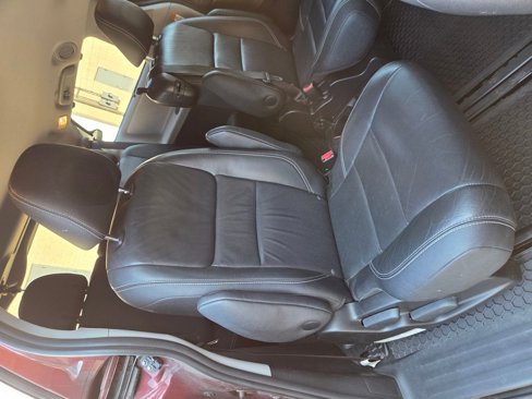 Used 2016 Toyota Sienna SE image 45
