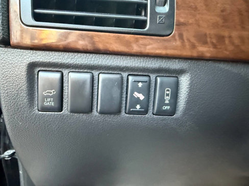 Used 2015 Nissan Armada SL image 25