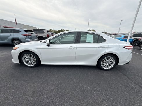 Used 2018 Toyota Camry XLE image 5