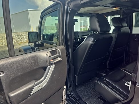 Used 2015 Jeep Wrangler Unlimited Sahara w/ Dual Top Group image 16
