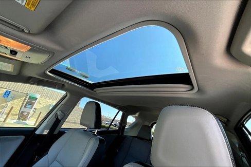 Used 2018 Toyota RAV4 Limited image 12