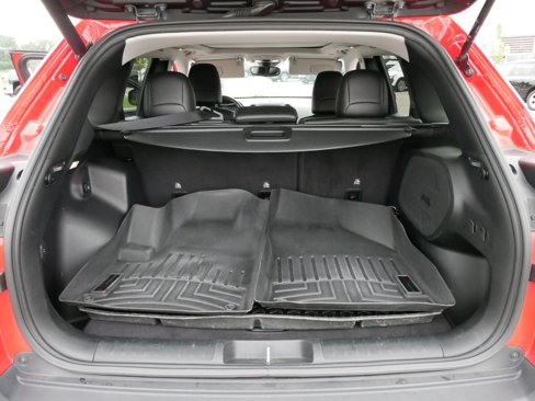 Used 2019 Jeep Cherokee Trailhawk image 18