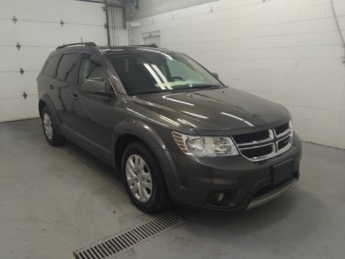 Used 2018 Dodge Journey SXT w/ Connectivity Group image 2