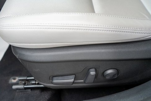 Used 2023 Hyundai Kona Limited image 18