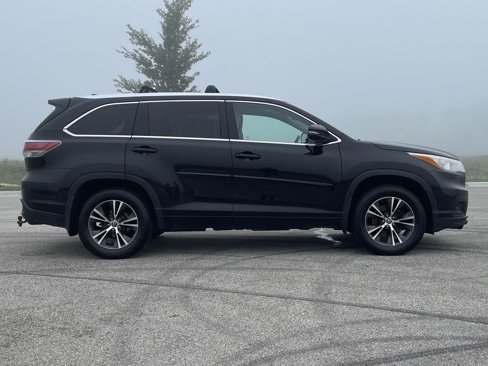 Used 2016 Toyota Highlander XLE image 21