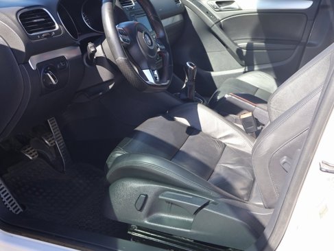 Used 2012 Volkswagen Golf 4-Door image 4